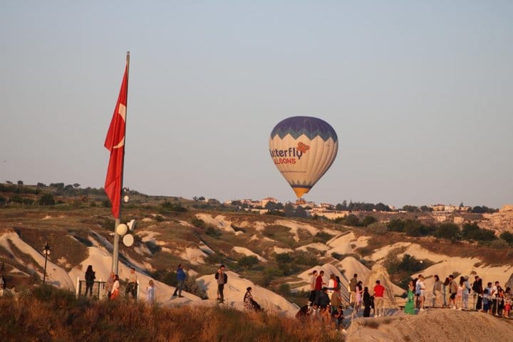 Cappadocia Sunrise Balloon Watching Tour 8