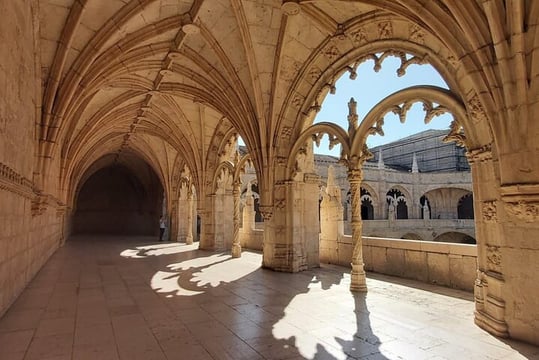 SKIP THE LINE Belém : Jeronimos Monastery, Tickets and Guided tour