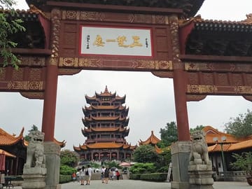 Wuhan Yellow Crane Tower and Hubei Museum Day Tour