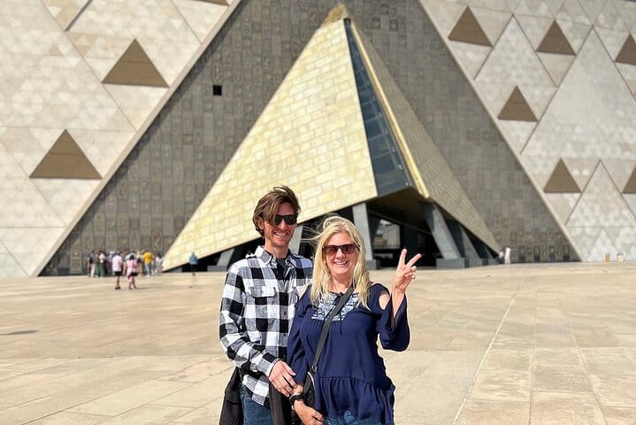 Cairo & Giza VIP Tour: Pyramids, Sphinx, Camel Ride & Felucca