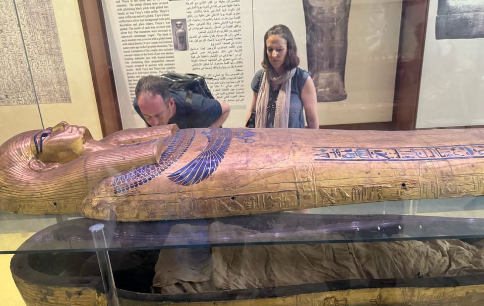 Cairo Day Tour from Sharm El Sheikh: Giza Plateau and Museum