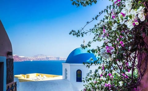 Private 5-Hour Tour of Akrotiri and Perissa in Santorini