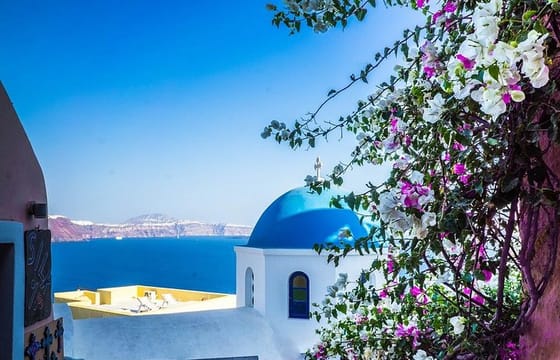 Santorini private tour .Enjoy the top sights in 5 hours!