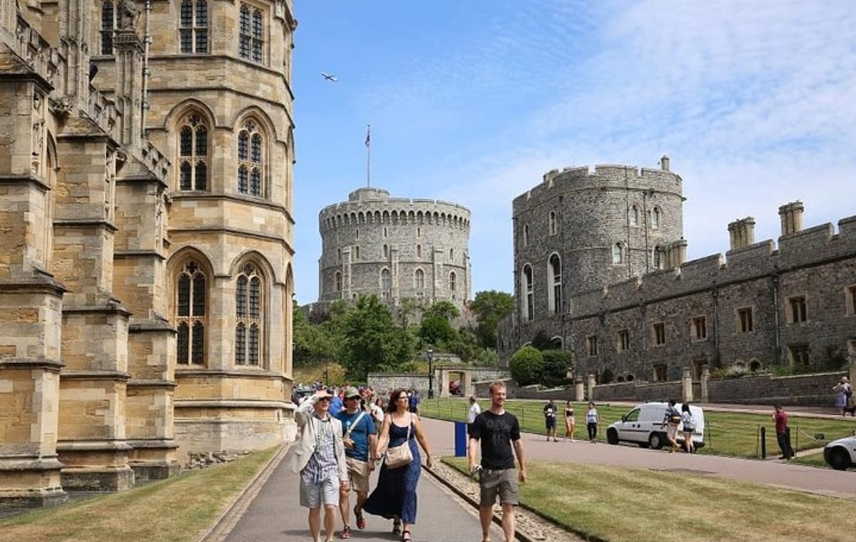 Royal Windsor Castle Private Tour with pass