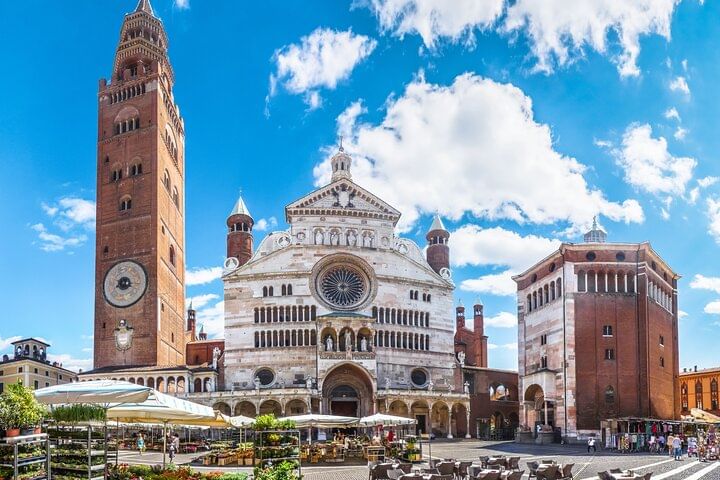 VIP Experience to Cremona with Luxury Transfer