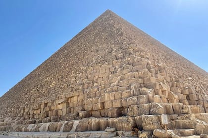 8-Hour Private Tour of the Pyramids, Egyptian Museum and Bazaar from Cairo