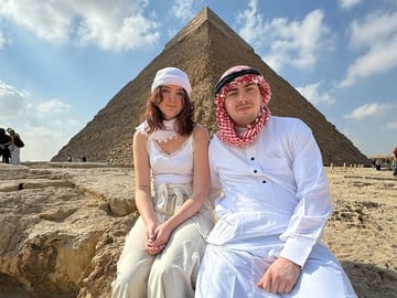 VIP Giza Pyramids and Sphinx Tour with Camel Ride and Lunch
