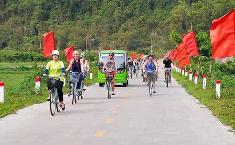 From CatBa, Lan Ha Bay Full-Day Boat Trip-Meals, Kayaking, Biking