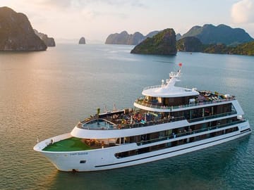Top VIP Luxury Cruise 3 Days Tour : Full Meals,Biking,Kayaking,Swimming Pool