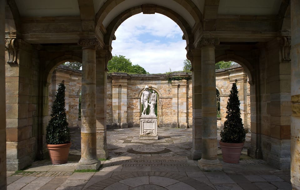 Private Day Trip to Hever Castle from London