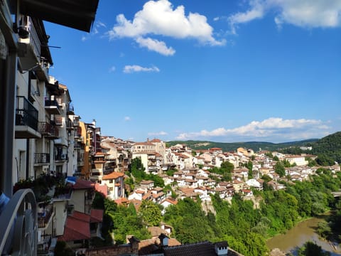 Private Full Day Tour to Veliko Tarnovo & Arbanassi from Sofia