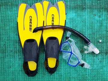 Snorkeling equipment