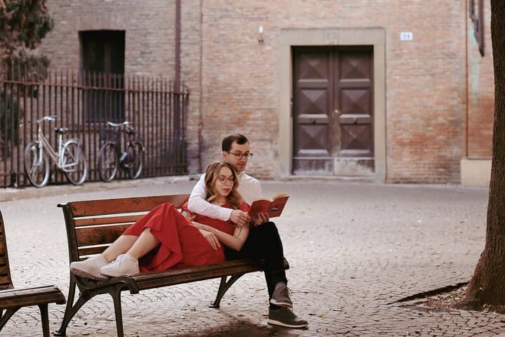 Private Photoshoot with a Professional Photographer in Bologna 8