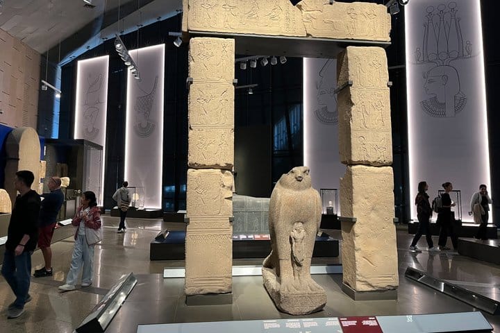 Expert Female Egyptologist to Grand Museum, Giza Pyramids, Sphinx