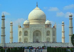 Agra Sightseeing tour Includes Guide and Private Air-Condition vehicle