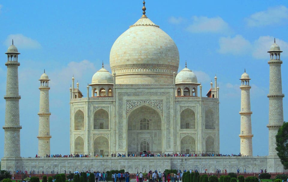 Agra City Tour with Private Vehicle and Local Guide