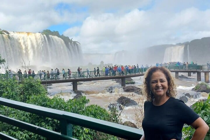 One Perfect Day in Foz do Iguaçu: Falls, Boat Tour & Bird Park