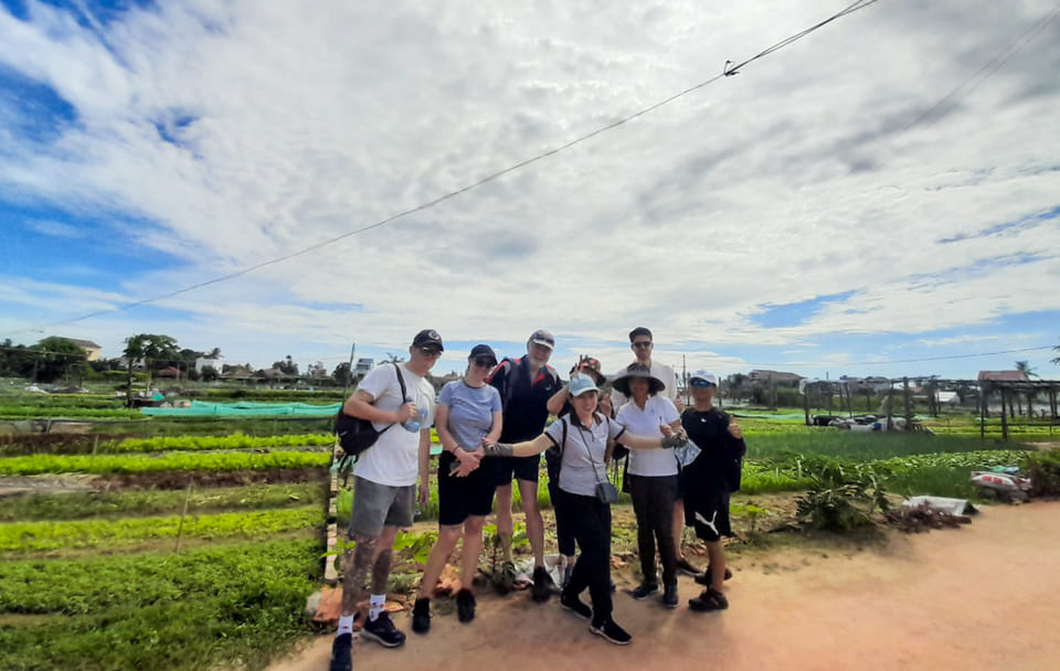 Farm-to-Table Tour in Tra Que Village, Hoi An
