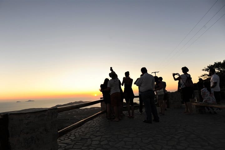 Santorini 5 Hour Custom Private Sightseeing Tour