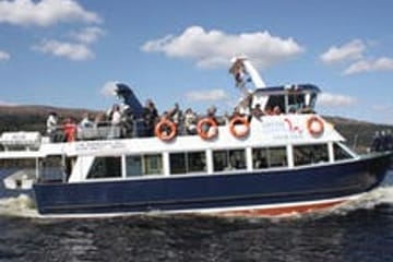 Loch Ness Day Tour with Boat Cruise from Edinburgh
