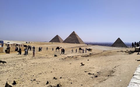 Giza Pyramids and Sphinx Full-Day Tour