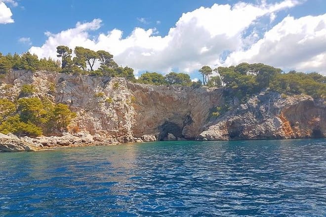 Rent a speed boat and explore beaches and coves of Elaphiti Islands  6