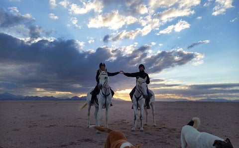 2-Hour Horse Riding in the Desert and by the Sea
