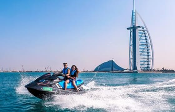 Dubai: Top Water Sports – Parasailing – Jet Ski – Car Jet – Wake Boarding – Banana Ride and Much More