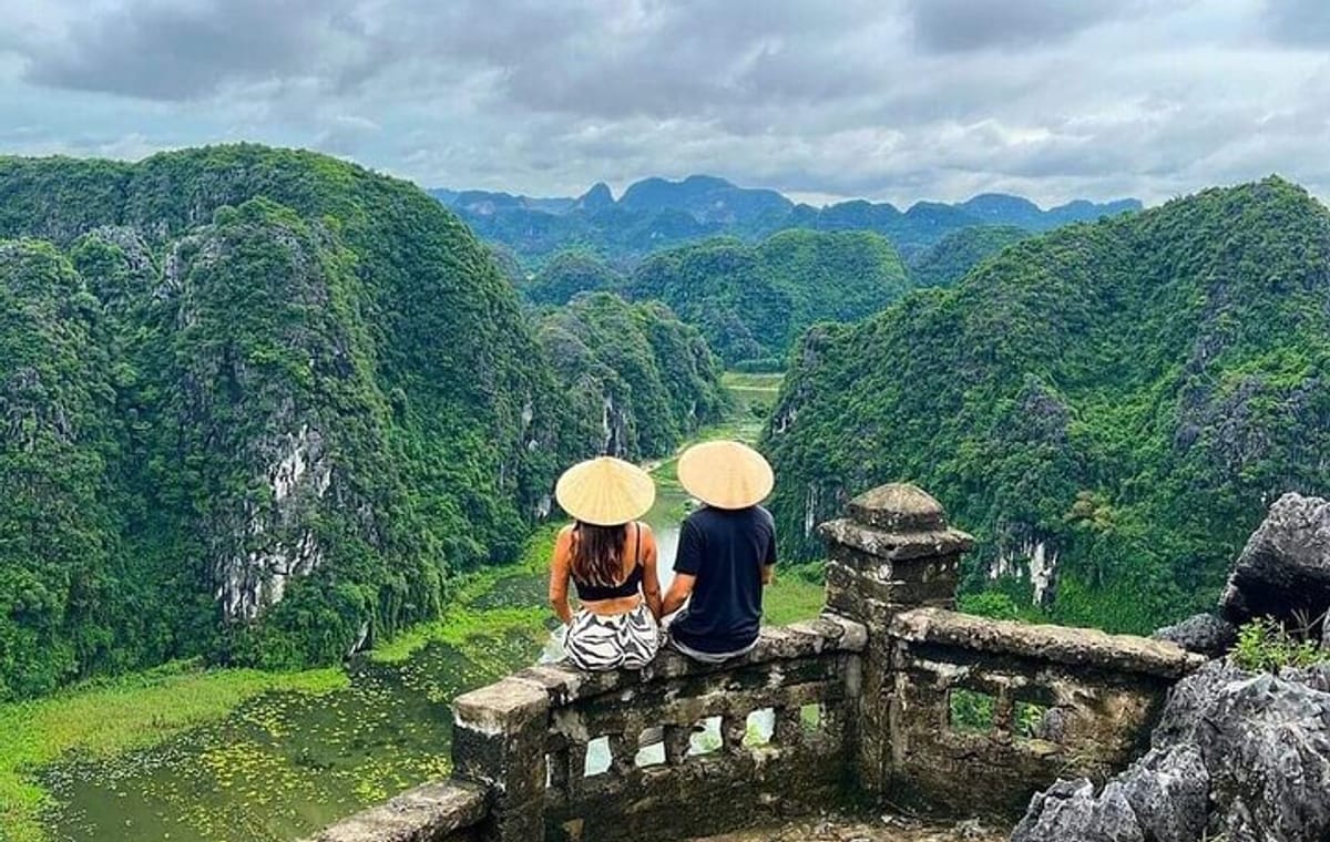 TOP RATED Luxury Daily Tour from Hanoi to Ninh Binh