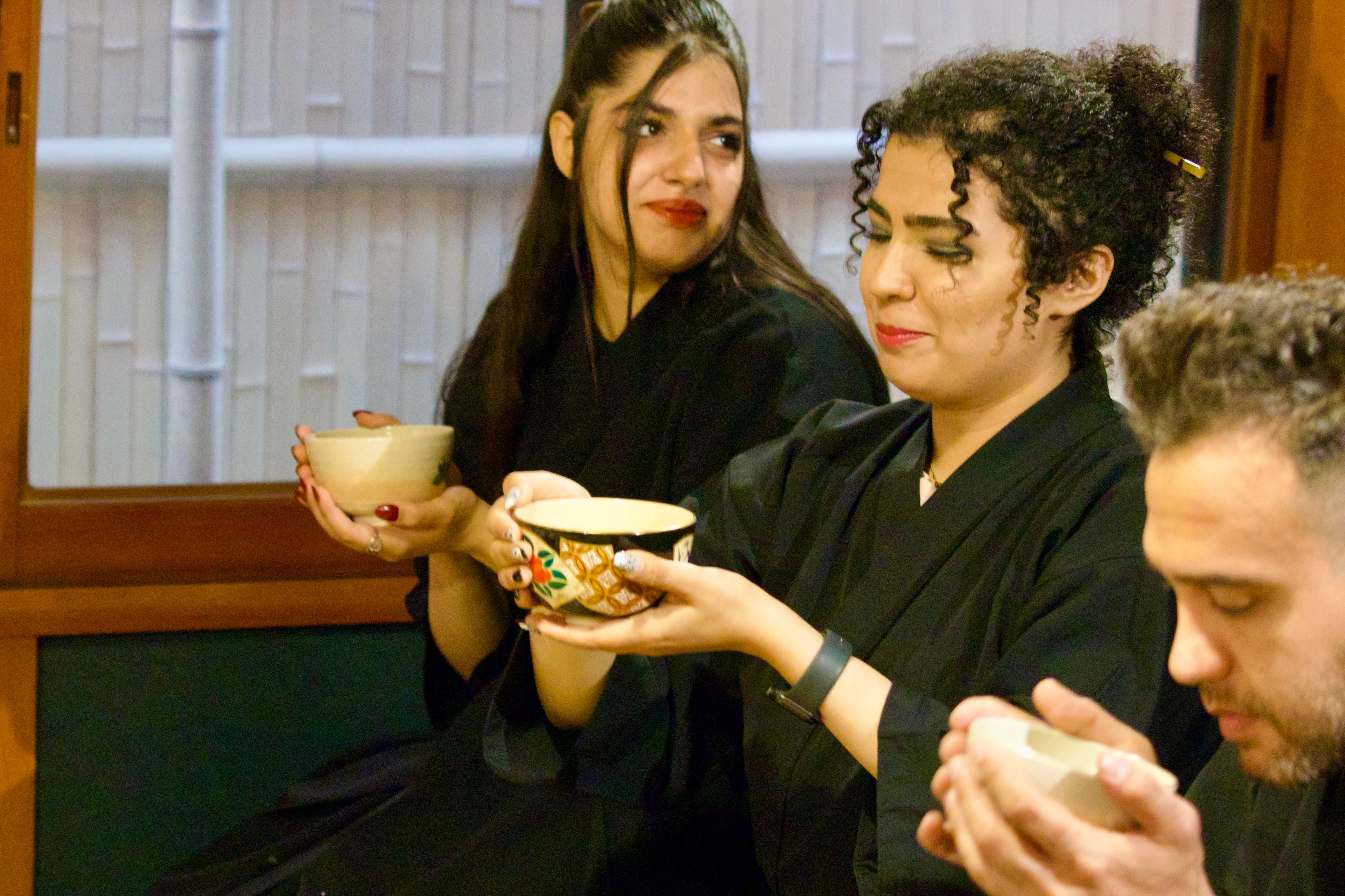 Experience Tea Ceremony while wearing a private kimono in Asakusa. Includes portrait shooting with a single-lens reflex camera