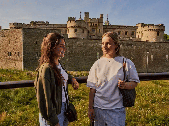 Semi Private Tower of London Combo Tour with Thames River Cruise