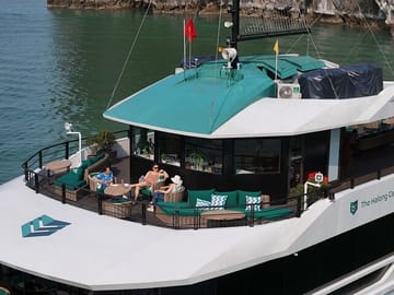 Luxury Day Cruise and Kayaking in Halong Bay