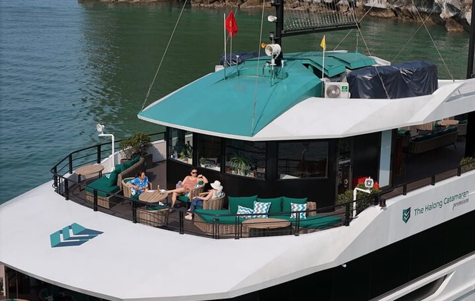 Luxury Day Cruise and Kayaking in Halong Bay