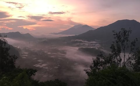 Sunrise View and Natural Hot Springs Tour in Bangli, Bali