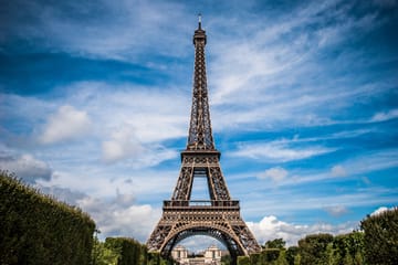 Paris and Disneyland Rail Tour: 6-Day Family Experience