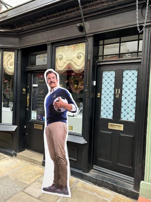 Ted Lasso Richmond & London Filming Locations Taxi Tour
