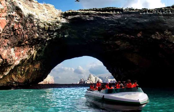 Lim-28 : 2 Days Expedition – Coastal Marvels Tour (Paracas, Huacachina and Nazca)