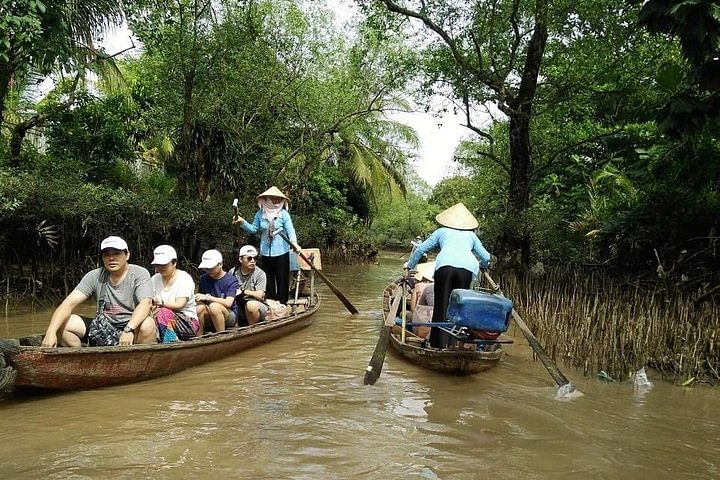 Mekong Delta Adventure: Chocolate Making, Kayaking & Local Culture