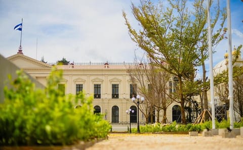 San Salvador City Half-Day Cultural Tour by Minivan