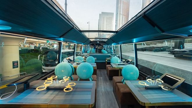 Recorrido matutino con brunch gourmet en autobús y astronomía por Dubái