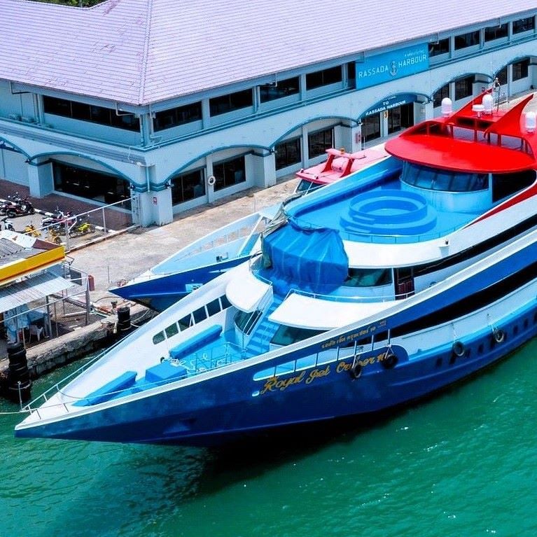 Phi Phi Island to Phuket: One-Way Ferry Transfer with Andaman Wave Master