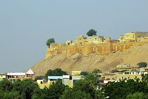Jaisalmer: Evening Tour of Desert Camel Safari & Haunted Village of Kuldhara