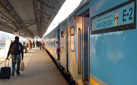 Golden Triangle Cultural Tour: Delhi, Agra, and Jaipur by Train