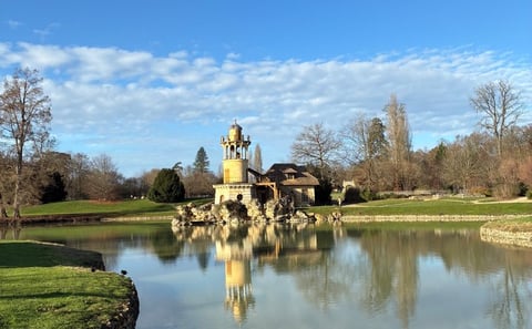 Versailles Private visit Jardins Trianon and entrance to the Château