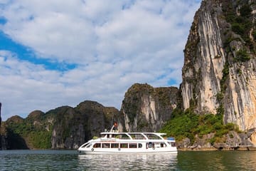 BEST SELLER – Halong Luxury Day Cruise – Great 1 Day Tour on Bay