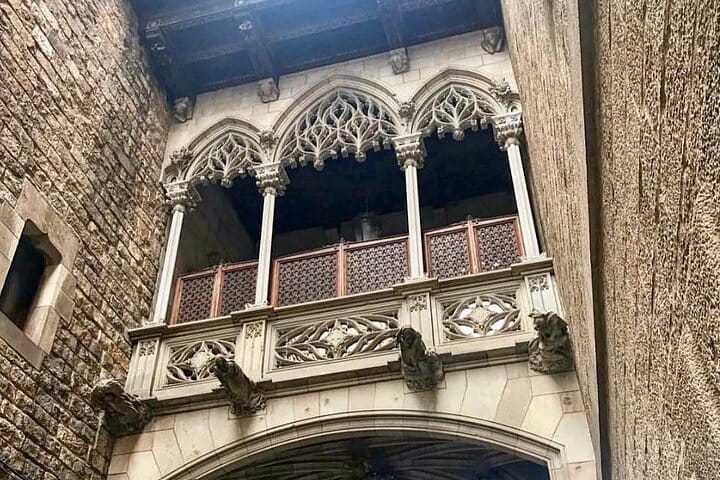 Barcelona Small Group Tour with Flamenco Show, Tapas Dinner and Gothic Quarter 10
