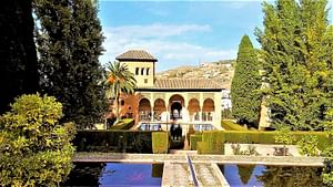 Alhambra and Granada private trip with hotel pick-up