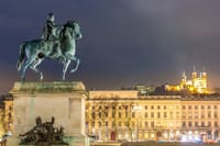 Lyon Ghost Hunt: Follow the Shadows Exploration Game 7