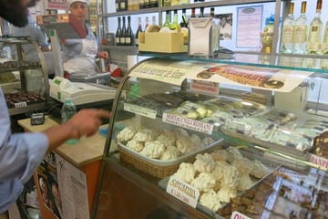 Trastevere Walking Food Tour in Rome's Traditional District