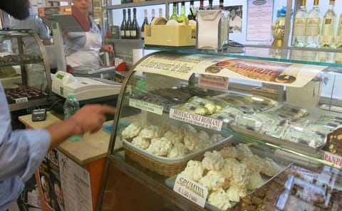 Trastevere Walking Food Tour in Rome's Traditional District